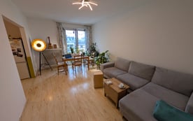 Helle rühige Wohnung im 5 Liftstock 
