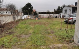 Baugenehmigtes Grundstück - Voll aufgeschlossenes Grundstück---Grundstück: EUR 160.000 + Projekt, Baubewilligung und Anschlüsse: EUR 30.000