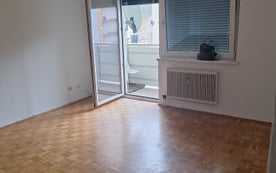 Tolle, helle 1-Zimmer-Wohnung (rd. 37m2)  Nahe Lendplatz mit Balkon und Parkplatz 
