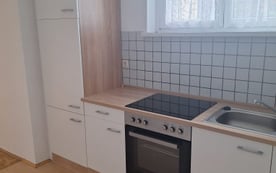 Tolle, helle 1-Zimmer-Wohnung (rd. 37m2)  Nahe Lendplatz mit Balkon und Parkplatz