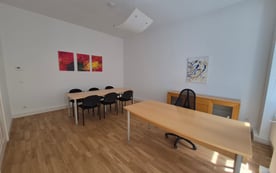 Helles Bürozimmer zur Untermiete